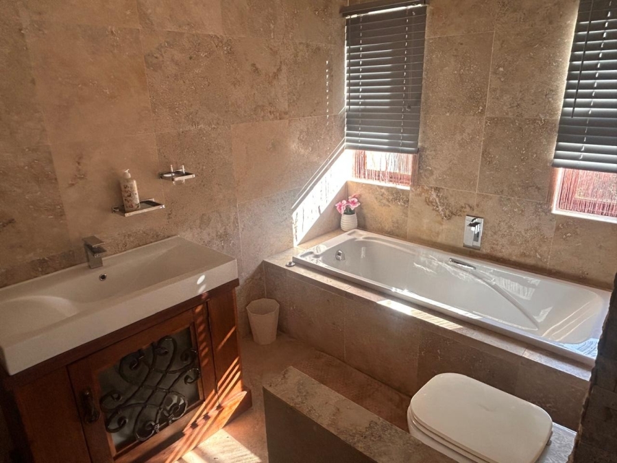 4 Bedroom Property for Sale in Parys Free State